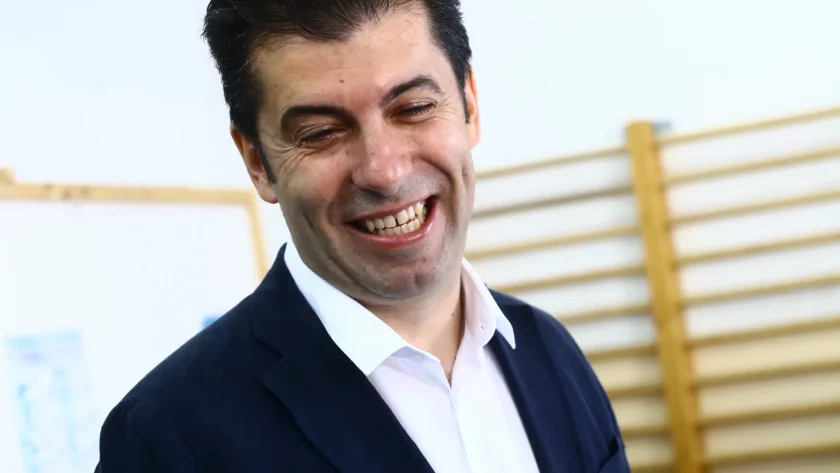 Топ конституционалистът доц. д-р Борислав Цеков изри широката усмивка на