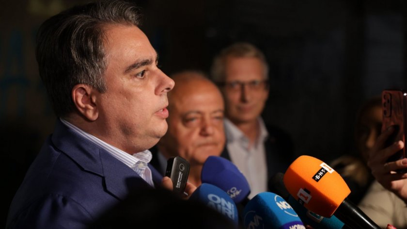 Нито аз, нито Кирил Петков и Николай Денков сме говорили