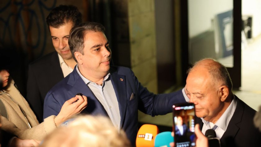 Коалицията ПП-ДБ може да не издържи дълго в новия парламент.