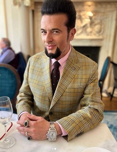 Паркетният лъв и пишман кандидат-депутат от БСП Евгени Минчев е