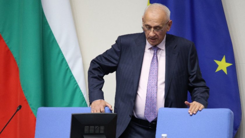 Депутатите днес ще направят четвърти опит да изберат председател на