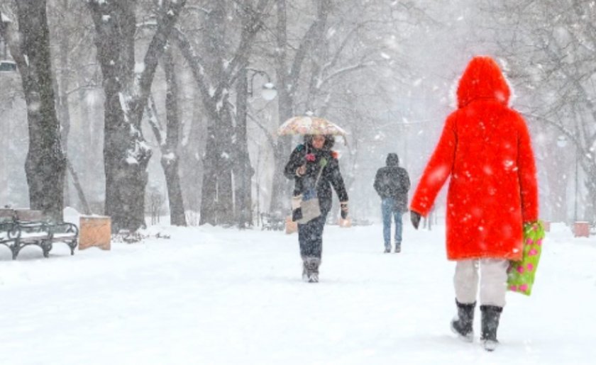 Дъждът и снегът продължават и днес