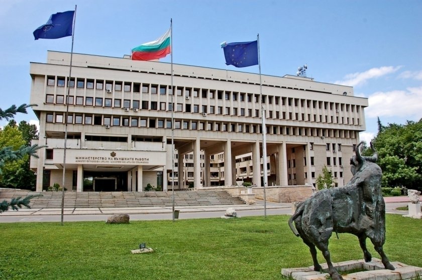 Външно: Българските граждани да не пътуват до Сирия