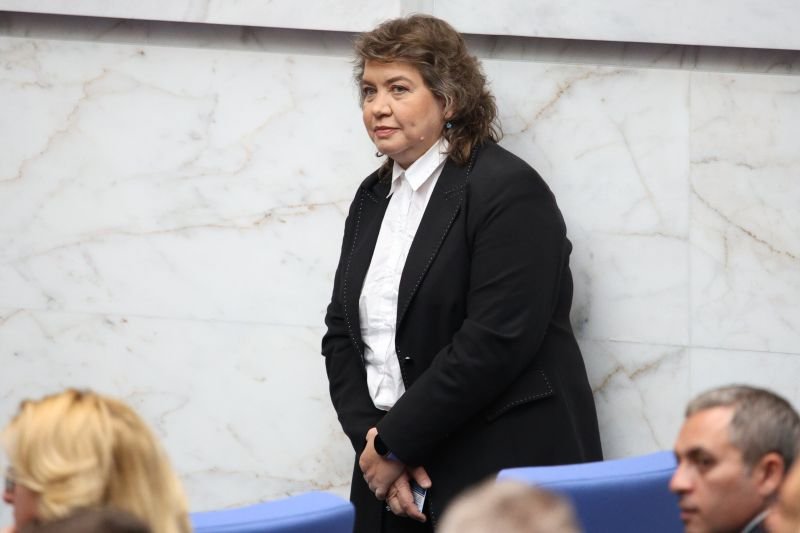 11-ият опит за избор на председател на парламента се оказа