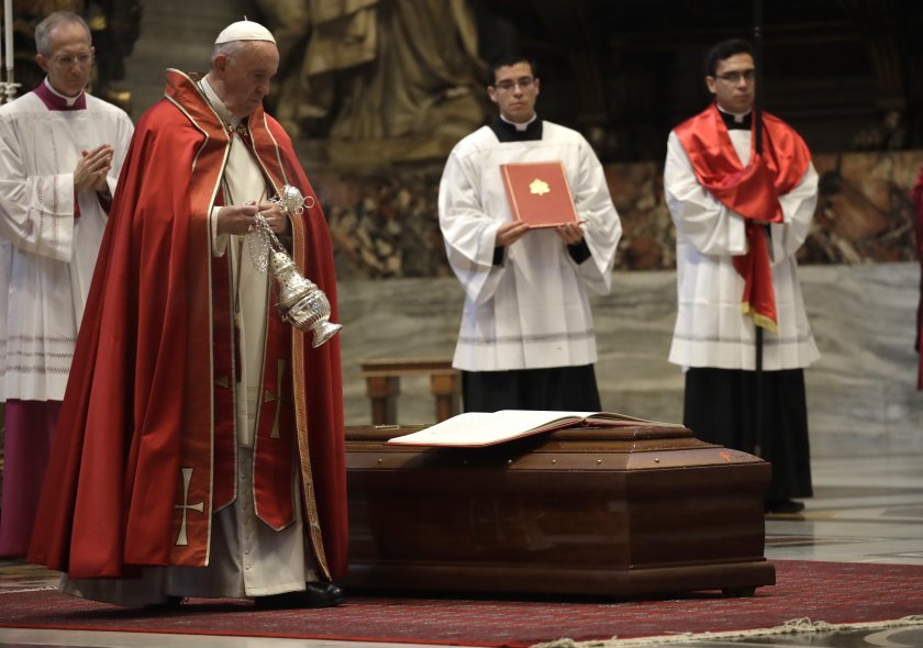 Близък на папа Франциск обвинен в сексуален тормоз