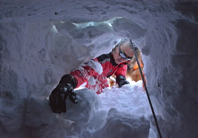 Младеж загина, затрупан от лавина в Пирин, негов приятел е