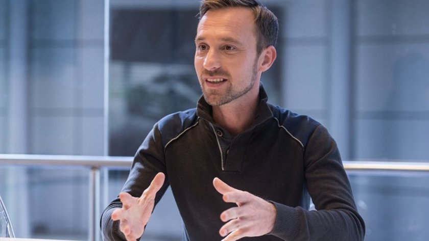 Преди години настоящият синоптик на Нова тв, тогава репортер в