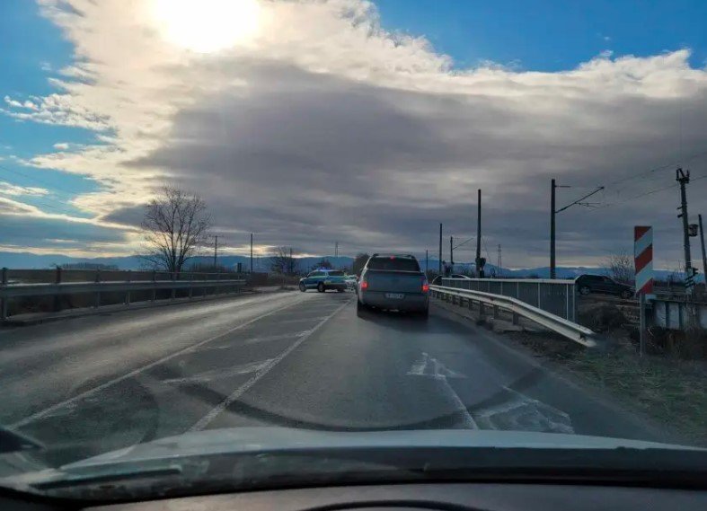 Снимка: БНТДвама души загинаха, а четирима други са ранени при