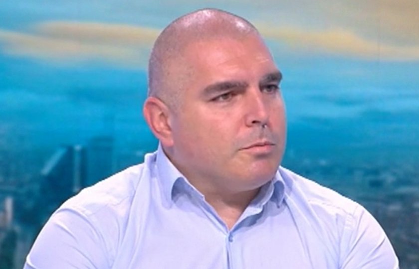 Даниел Митов не се вписва като вътрешен министър. Не разбира