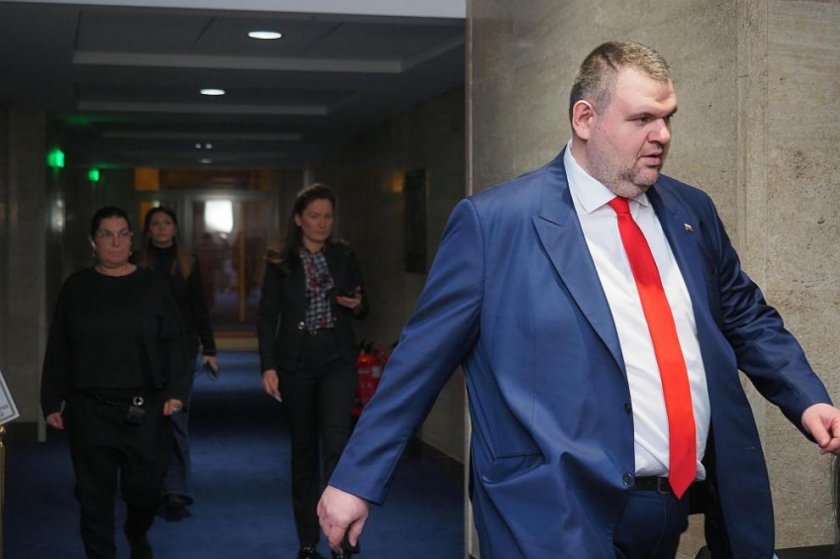 Това ще бъде правителство на грабежа и имунитетите. Това заяви