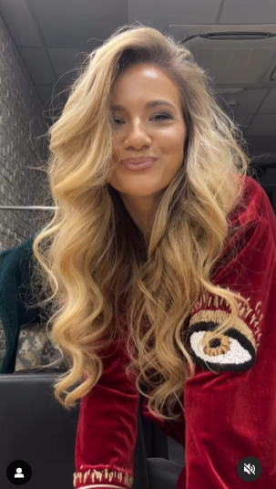 Зейнеб Маджурова пак срази с тоалет. Блондинката, която е сред