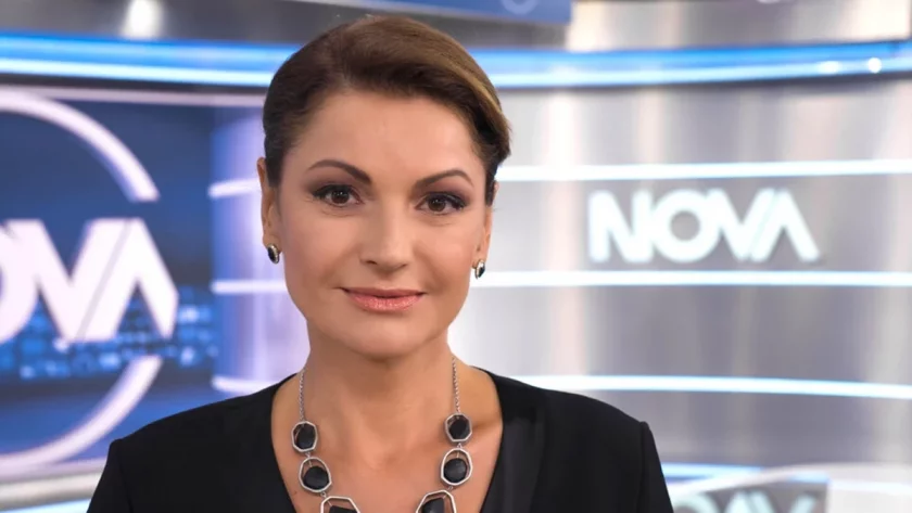 Водещата на новините по Нова тв Ани Салич освен с
