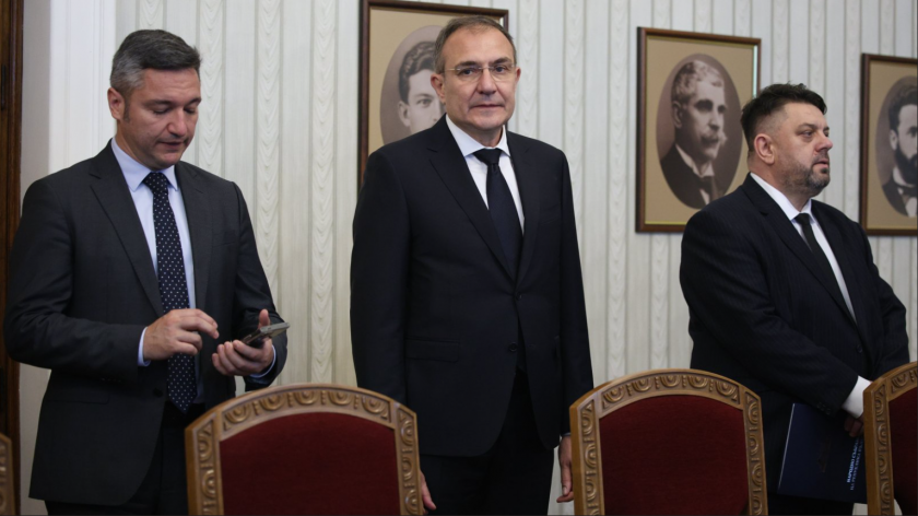 Предстои най-ожесточената борба за лидерското място в БСП. За пръв