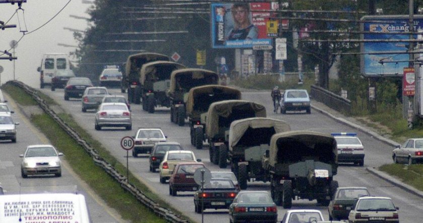 Натовски военни конвои преминават през България