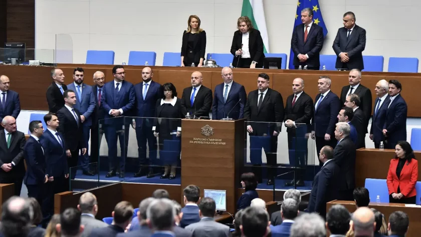 България все още не е почувствала реално политическите следствия от