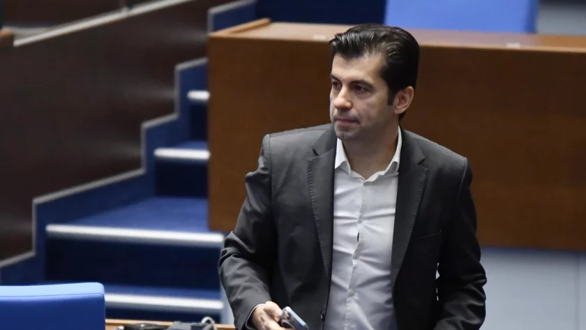 Историческата роля на министър-председателя Росен Желязков сега е да удържи