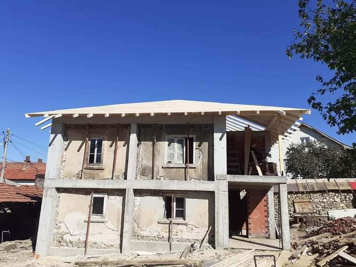 С обещание за ремонти мним майстор завлече хора с хиляди