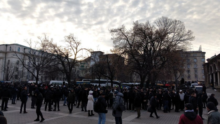 "Луковмарш" се проведе под засилен полицейски контрол (ВИДЕО)