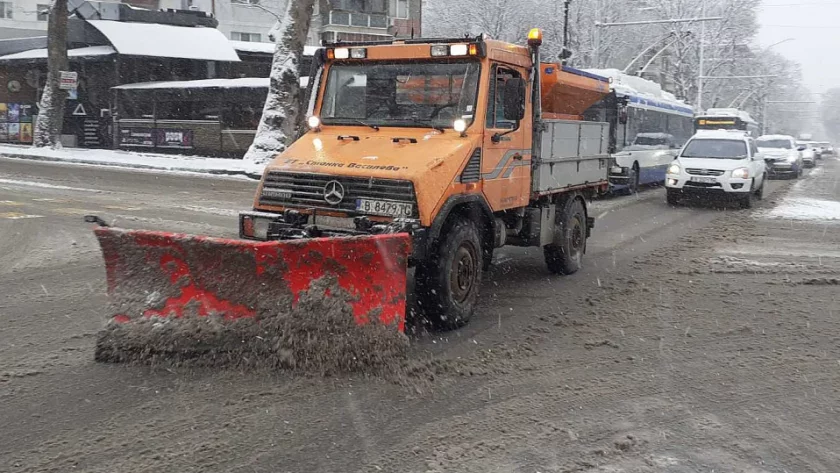 Глобяват фирмата, оставила варненски райони в леден капан