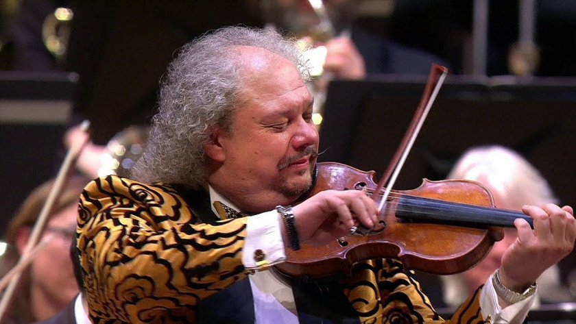 Кралят на циганската цигулка пристига в София