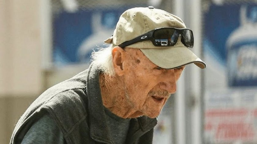 Две от трите деца на починалия мистериозно онзи ден холивудски