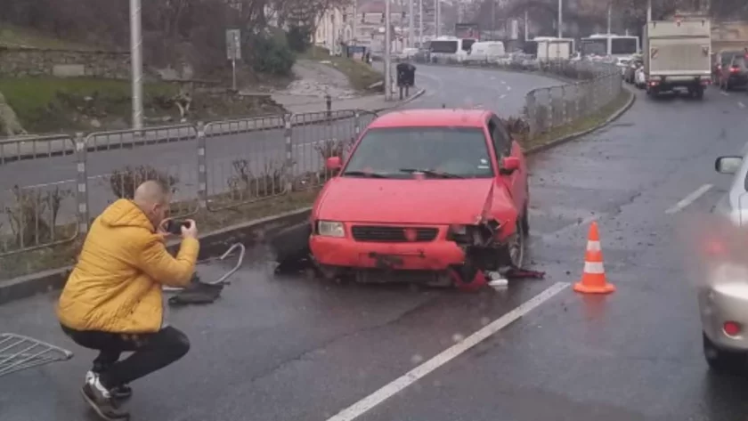 Зрелищна катастрофа в центъра на Пловдив