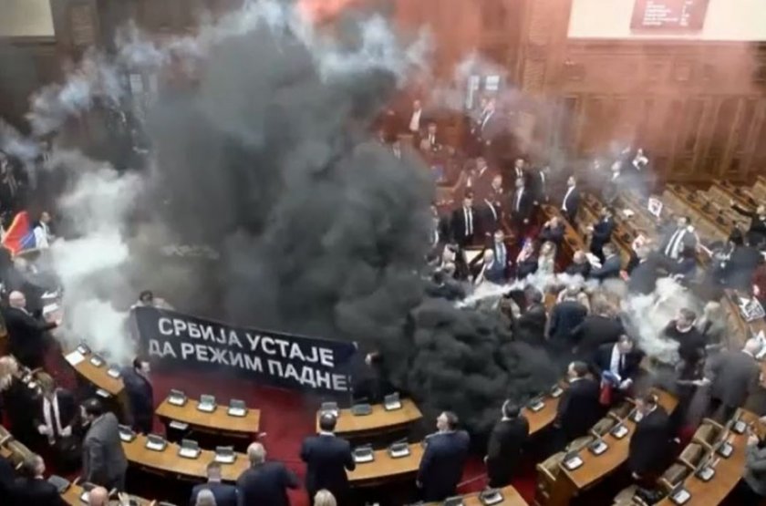 Сръбска депутатка се бори за живота си, след като бе