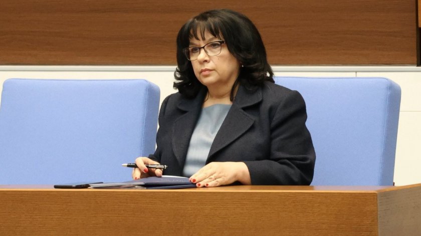 Петкова: През март започва информационна кампания за въвеждането на еврото у нас