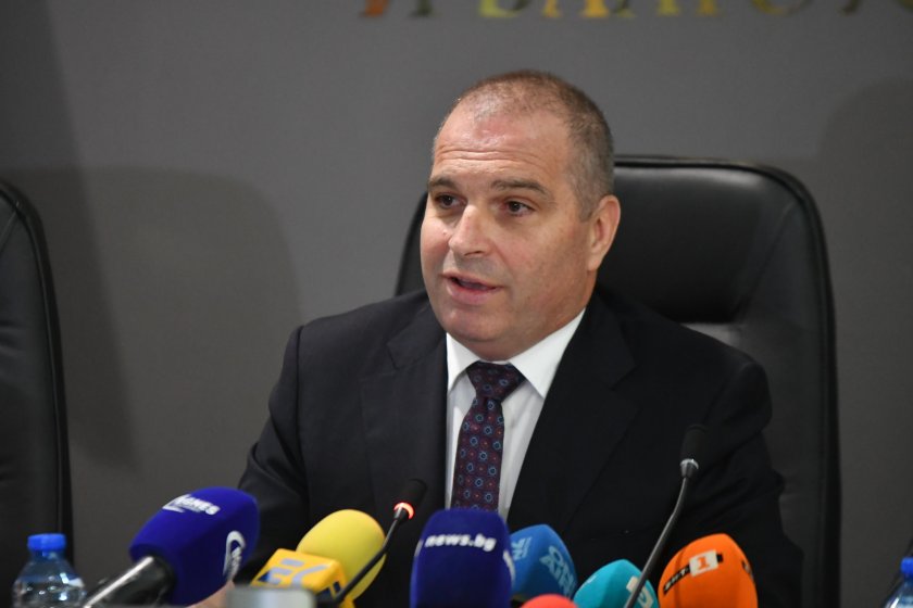 Транспортният министър Гроздан Караджов е водил разговори с шефа на