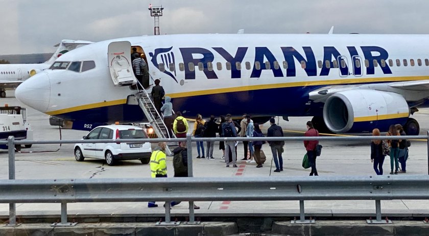 Ryanair инвестират $1 милиард в България - но ако летищните такси поевтинеят