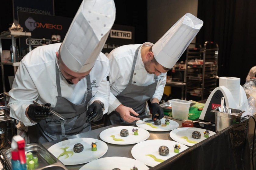 Месец преди част от хотелите по Южното Черноморие да отворят