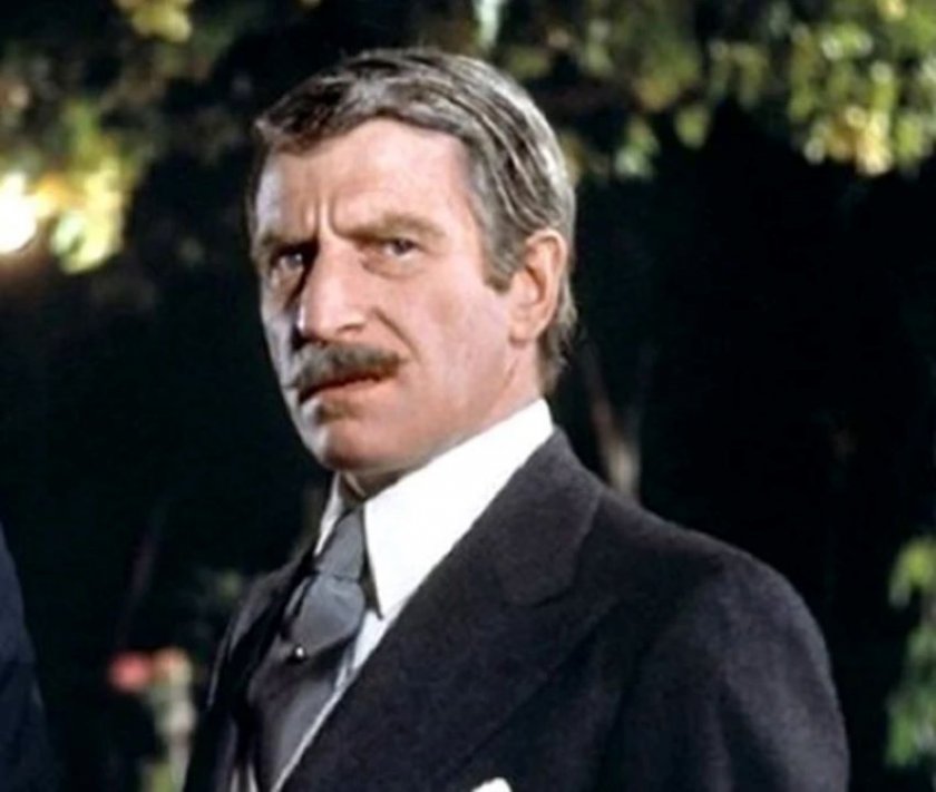 Звездата от Междузвездни войни“, Трансформърс“ и Батман“ Клайв Ревил е починал