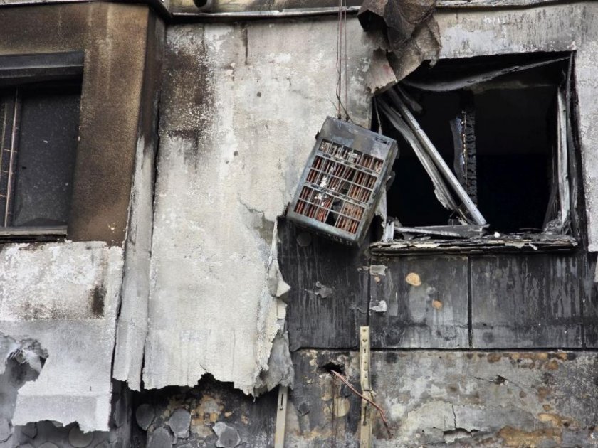 Голям пожар избухна в столичния квартал Лозенец.Огънят е пламнал тази