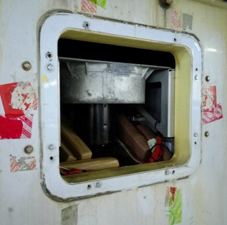 Близо 41 кг кокаин в морски контейнер с банани от