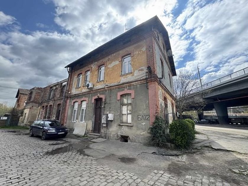 На хормонална терапия с мъжки хормони е била жената, задържана