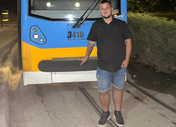 Пътник заплаши с нож ватман на пл. Света Неделя. Екшънът