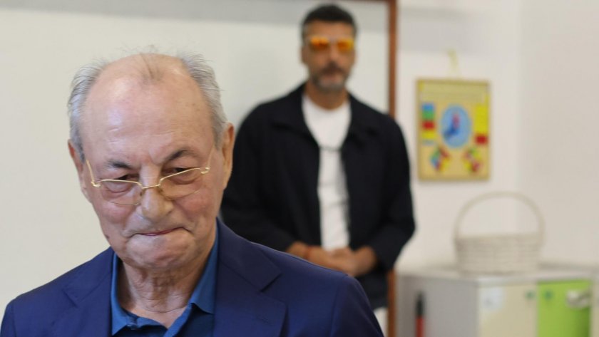 Гюнер Тахир: Ахмед Доган е комплексиран от малък