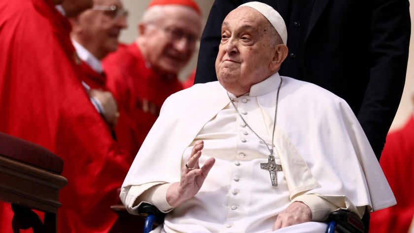 Папа Франциск е починал в 7:35 часа в понеделник в своя