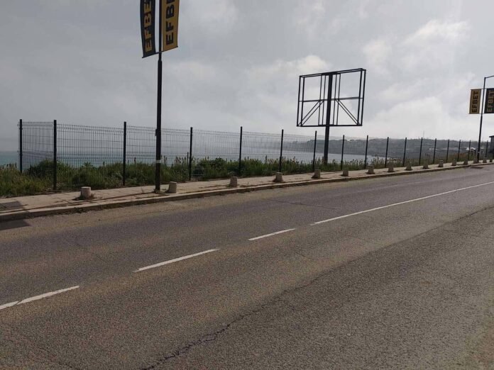 Ограда, появила се в непосредствена близост до плаж Харманите в Созопол,