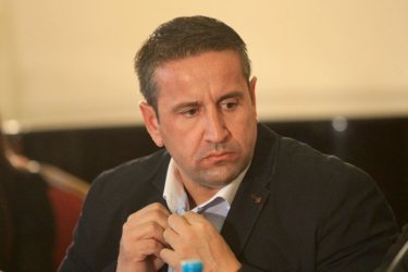 Георги Харизанов: От ГЕРБ и могат да напишат учебник как се управлява в малцинство