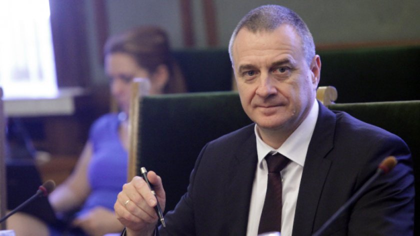 Грозно е това, което се случва в момента. Не бих