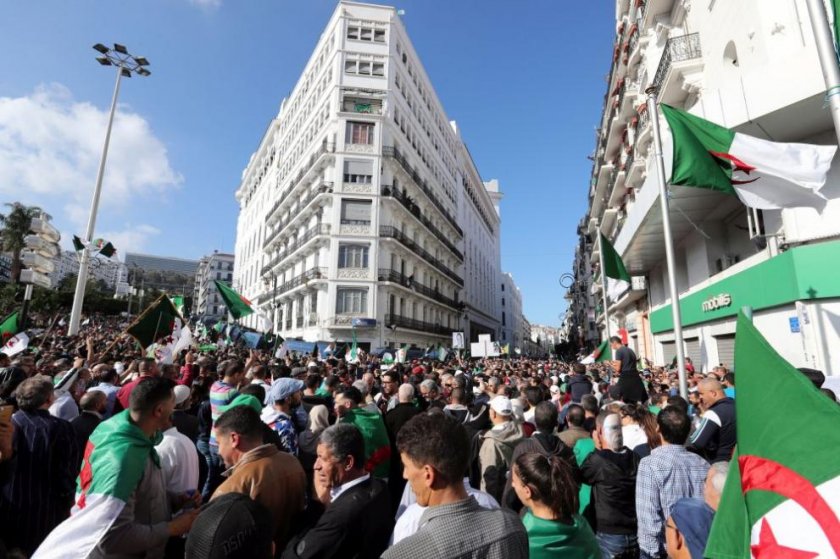 Алжир гласува за президент