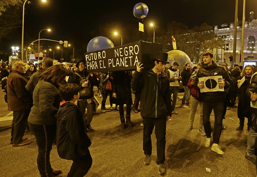 "Поход за климата" събра 500 000 души в Мадрид