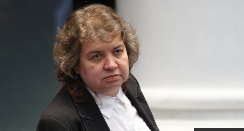 Киселова за проблемите около F-16: На първо място трябва да се пази живота на летците