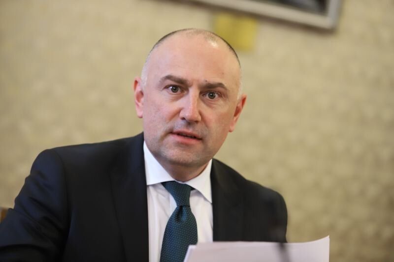 Формално сме изпълнили и четирите критерия за Еврозоната. Важното е