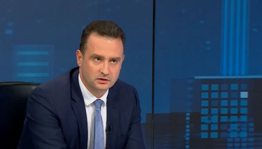 Министър Жечо Станков: Президентът си играе със страховете на хората