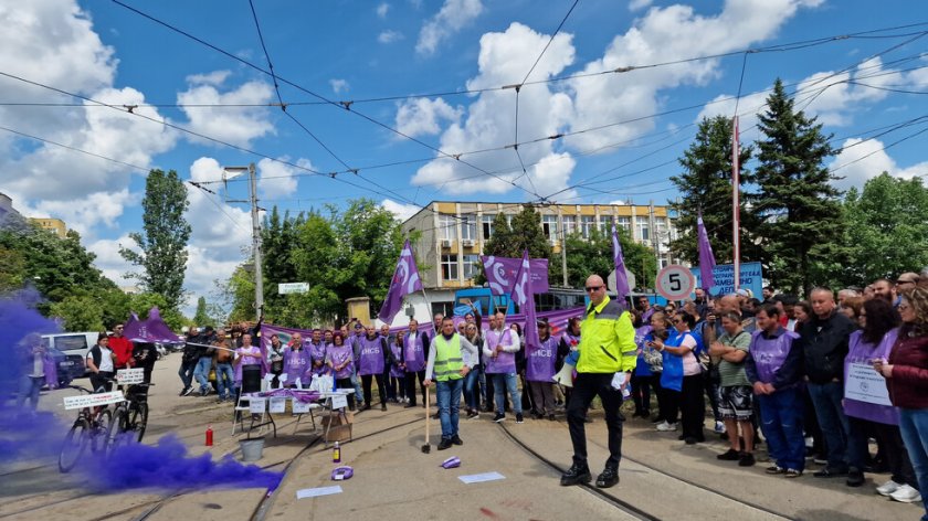 Вижда ли се краят? От КНСБ ще чакат кмета Терзиев в 7:45 пред работното му място