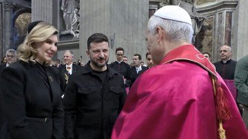 Папа Лъв XIV проведе двучасова лична среща с украинския президент