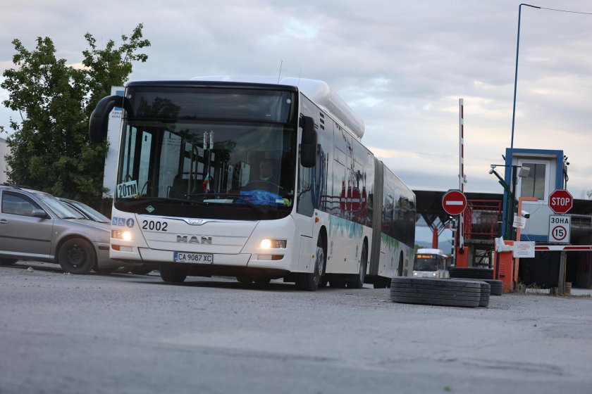 След 6-дневна блокада - транспортът в София отново работи на