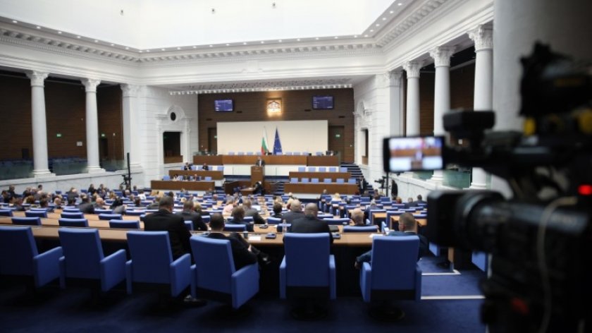 Приеха на първо четене промените в Закона за храните